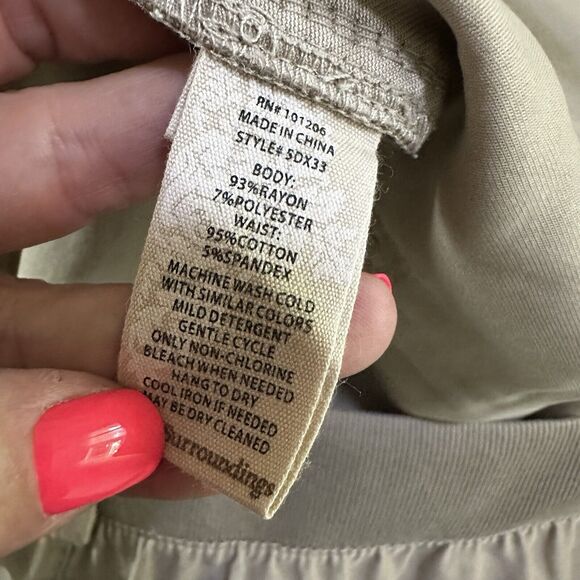 Soft Surroundings Cargo Shorts Taupe Khaki Tan Weightless Blend Cuffed 1x - Picture 11 of 12